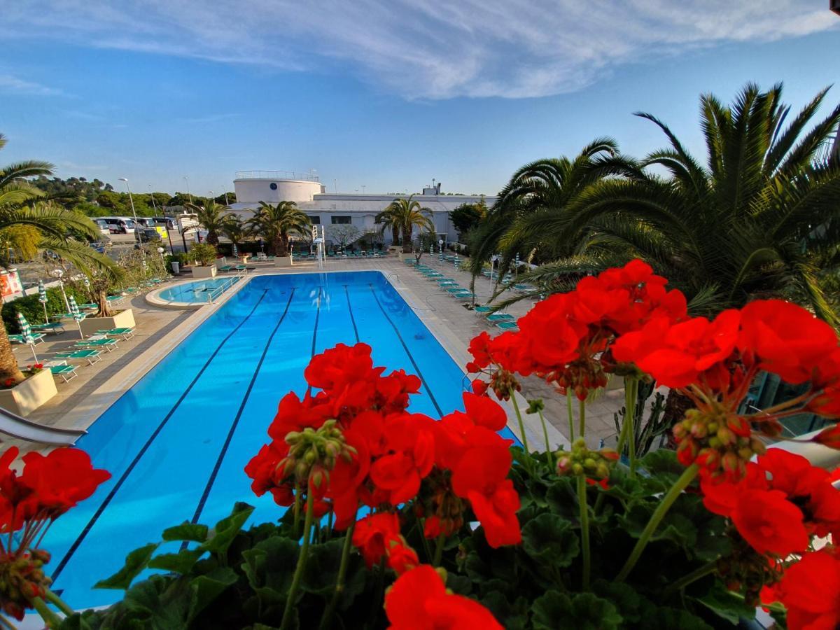 Hotel Cormoran Католика Екстериор снимка