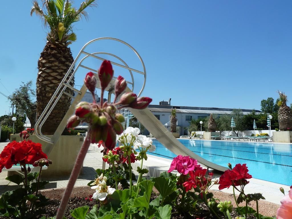 Hotel Cormoran Католика Екстериор снимка